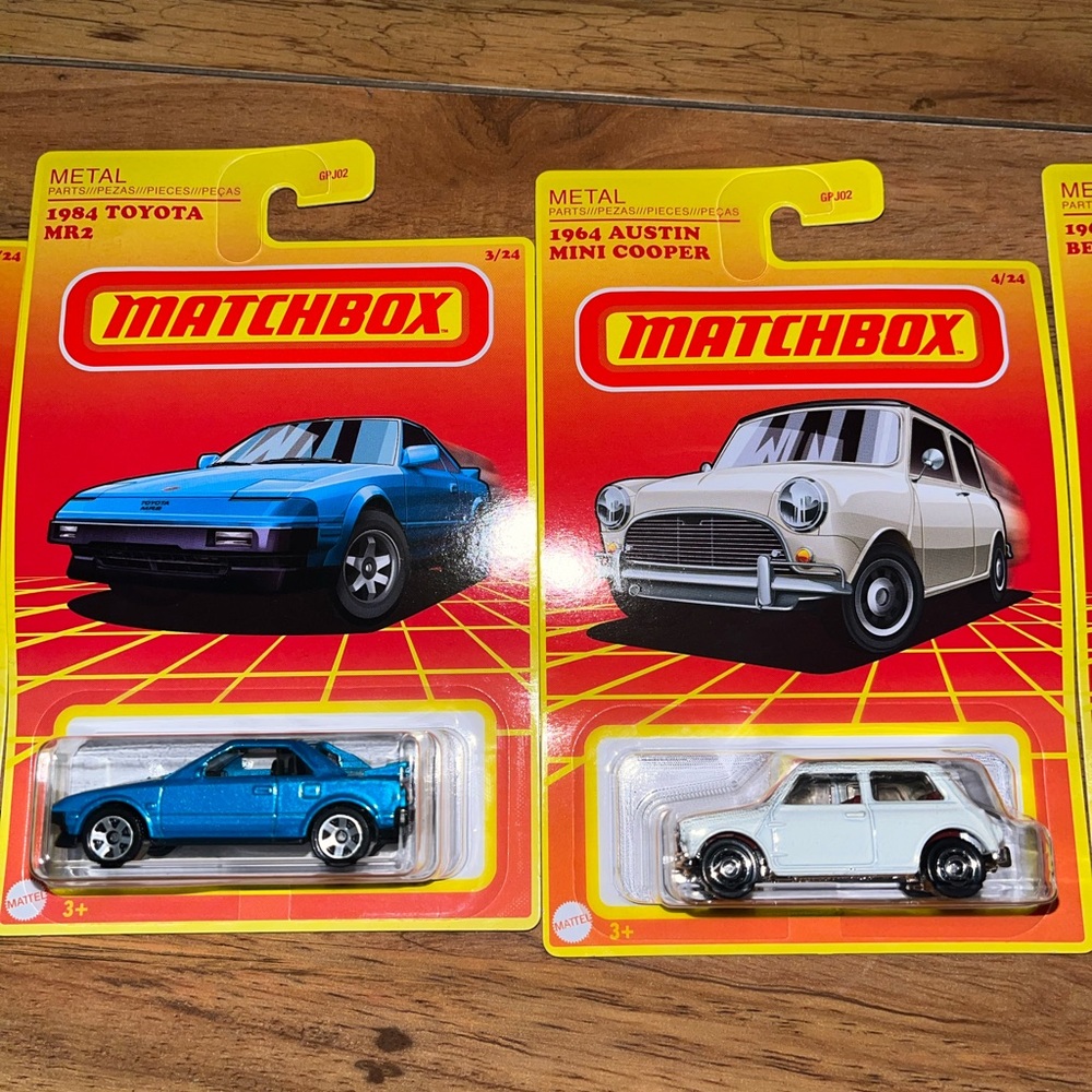 6 Matchbox cars